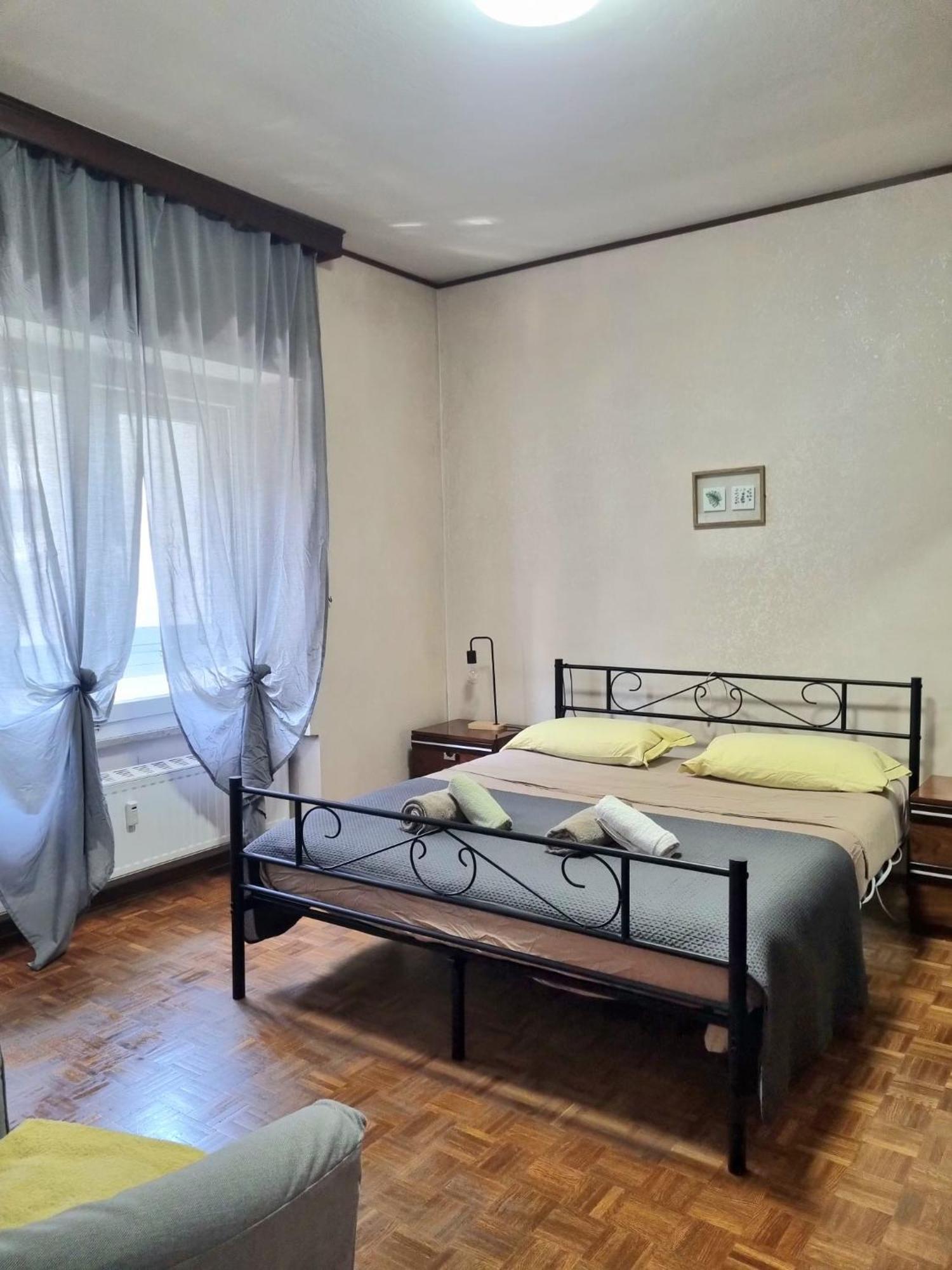 Ultimo Piano Con Parcheggio Apartment Trieste Exterior photo