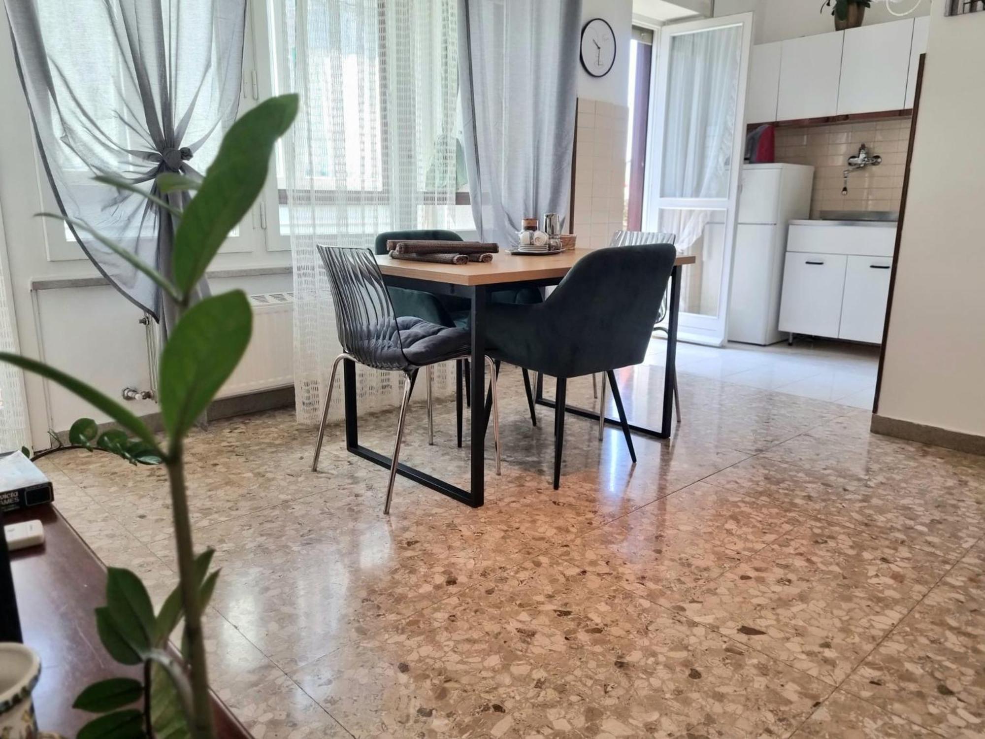 Ultimo Piano Con Parcheggio Apartment Trieste Exterior photo